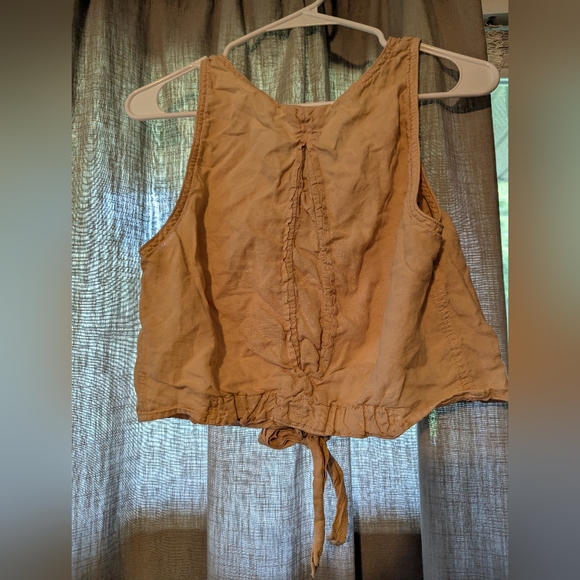 Tan Button-Down Sleeveless Top - Picture 2 of 4